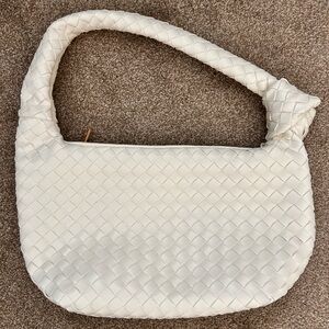 A New Day Woven Handbag - white